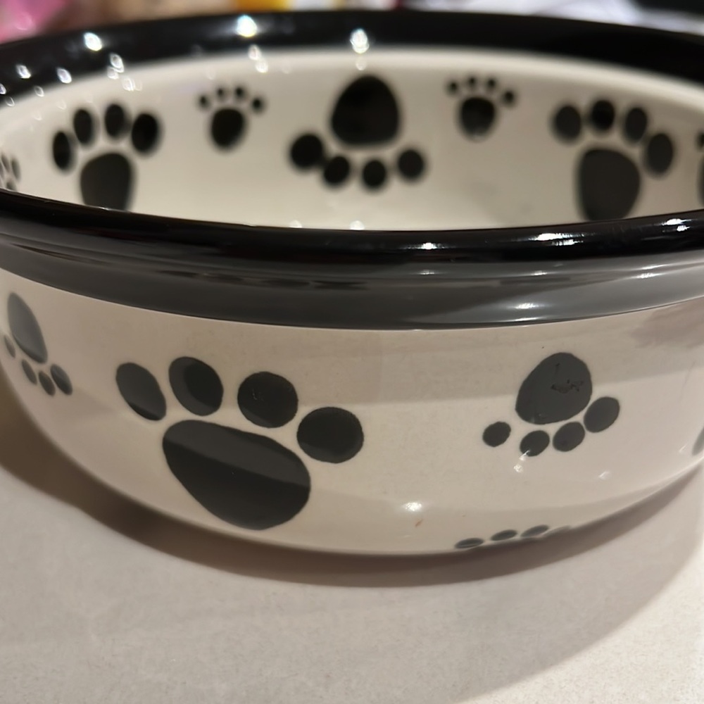 Brand new 🐾 Puppy paws dog food & water ceramic bowl dish. Great gift! - Picture 3 of 4
